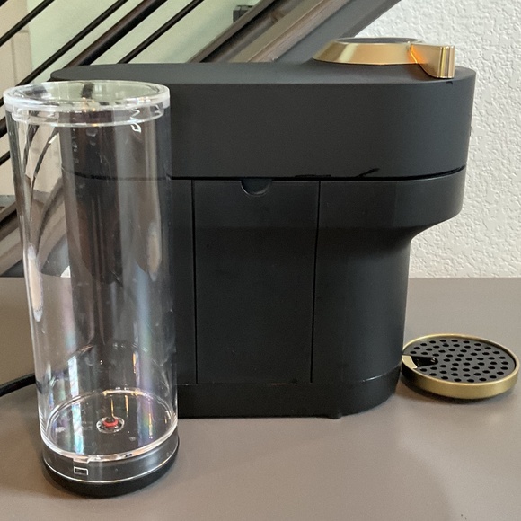 EUC Nespresso Vertuo Pop+ Deluxe Coffee and Espresso Maker - Picture 1 of 13
